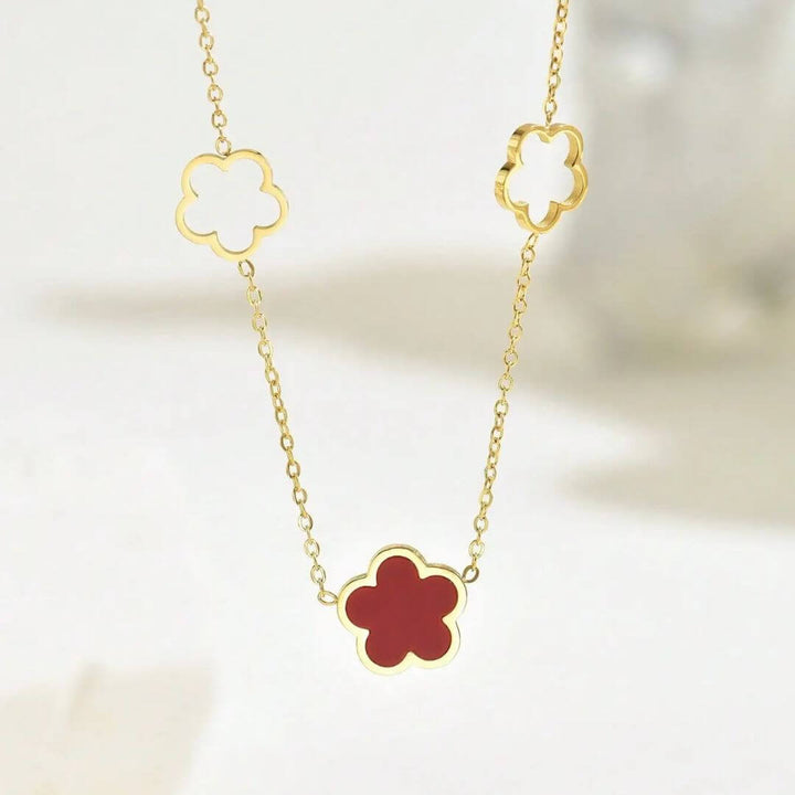 Five Clover Pendant Necklace